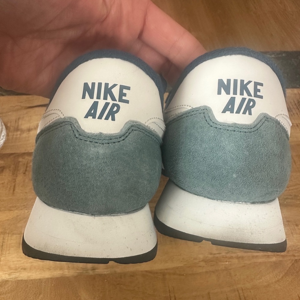 Nike Men's Teal & Navy Low-Profile Trainer Sneakers - Picture 5 of 7